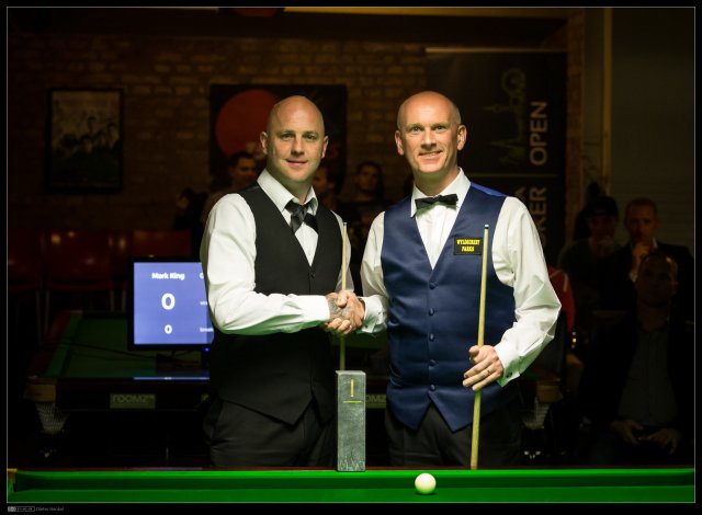 20150510-_MG_4943_(Mark King, Peter Ebdon)